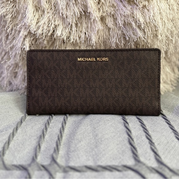 NWOT- Michael Kors Brown Wallet - Picture 1 of 8